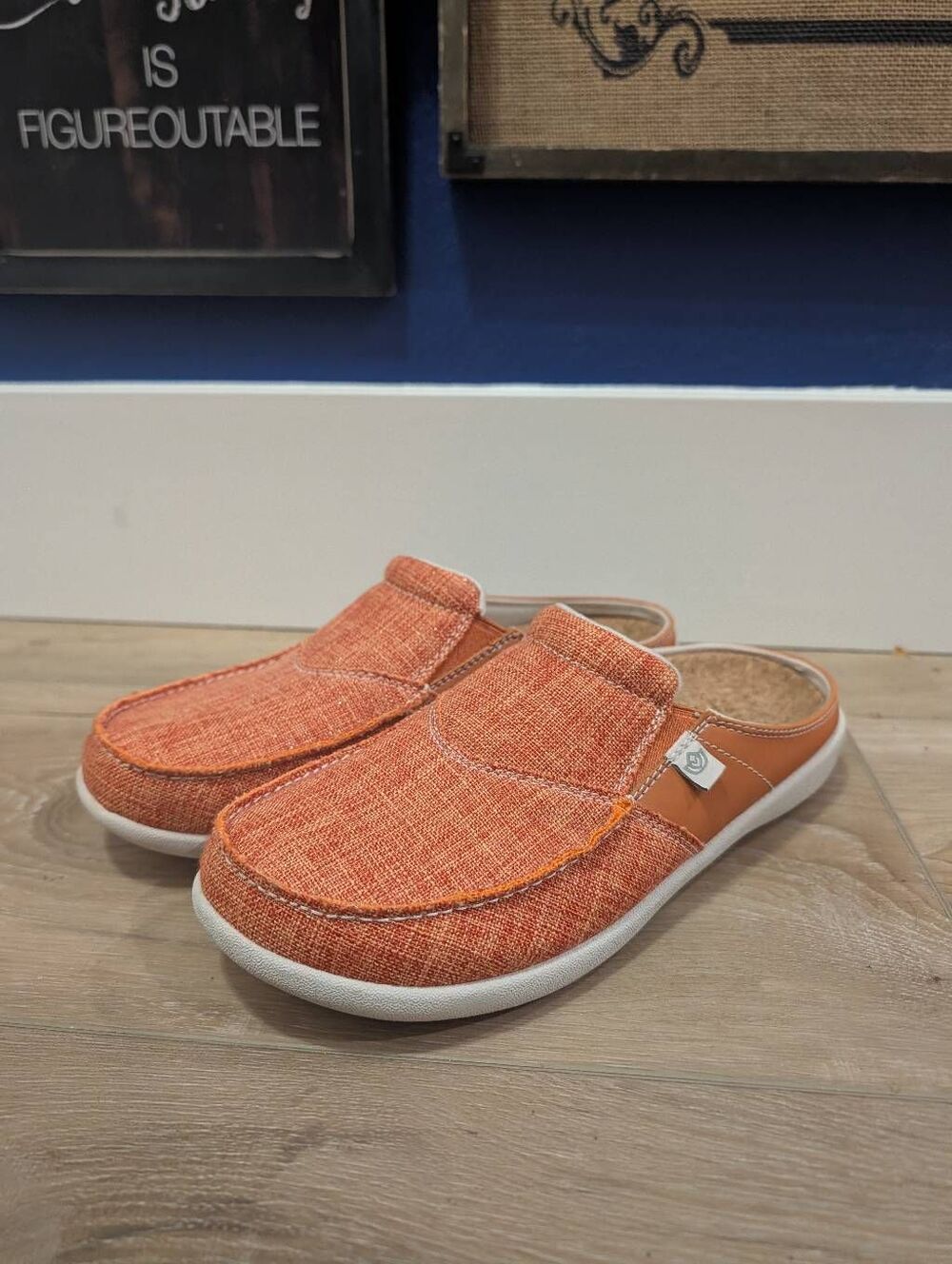 Spenco Siesta Gemstone Clementine Orange Gold Womens 10 Slip On Mule Loafers EUC